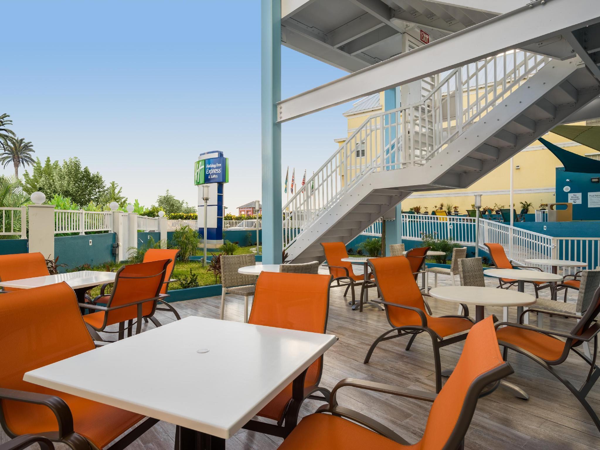 Holiday Inn Express & Suites Nassau By Ihg Экстерьер фото