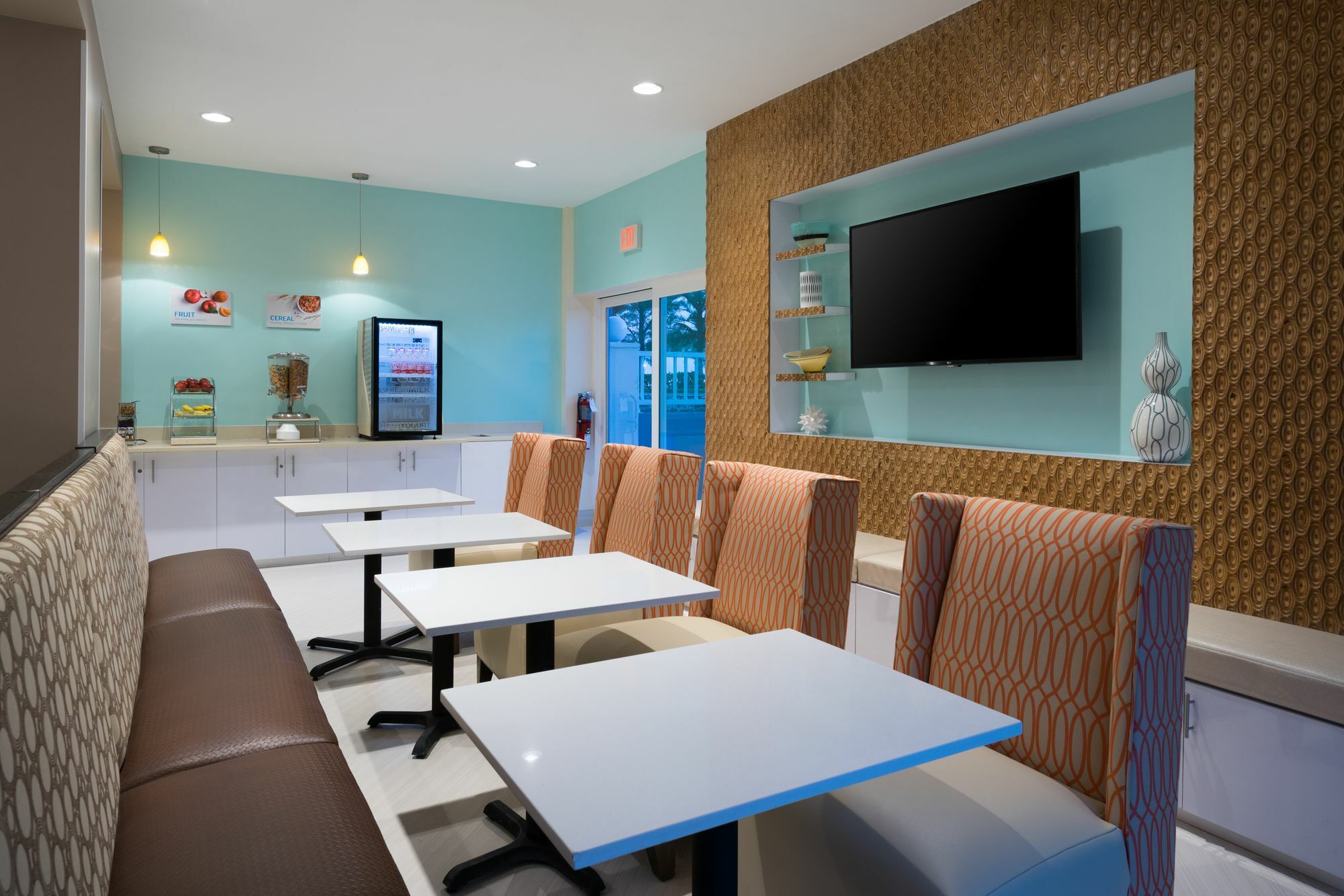 Holiday Inn Express & Suites Nassau By Ihg Экстерьер фото